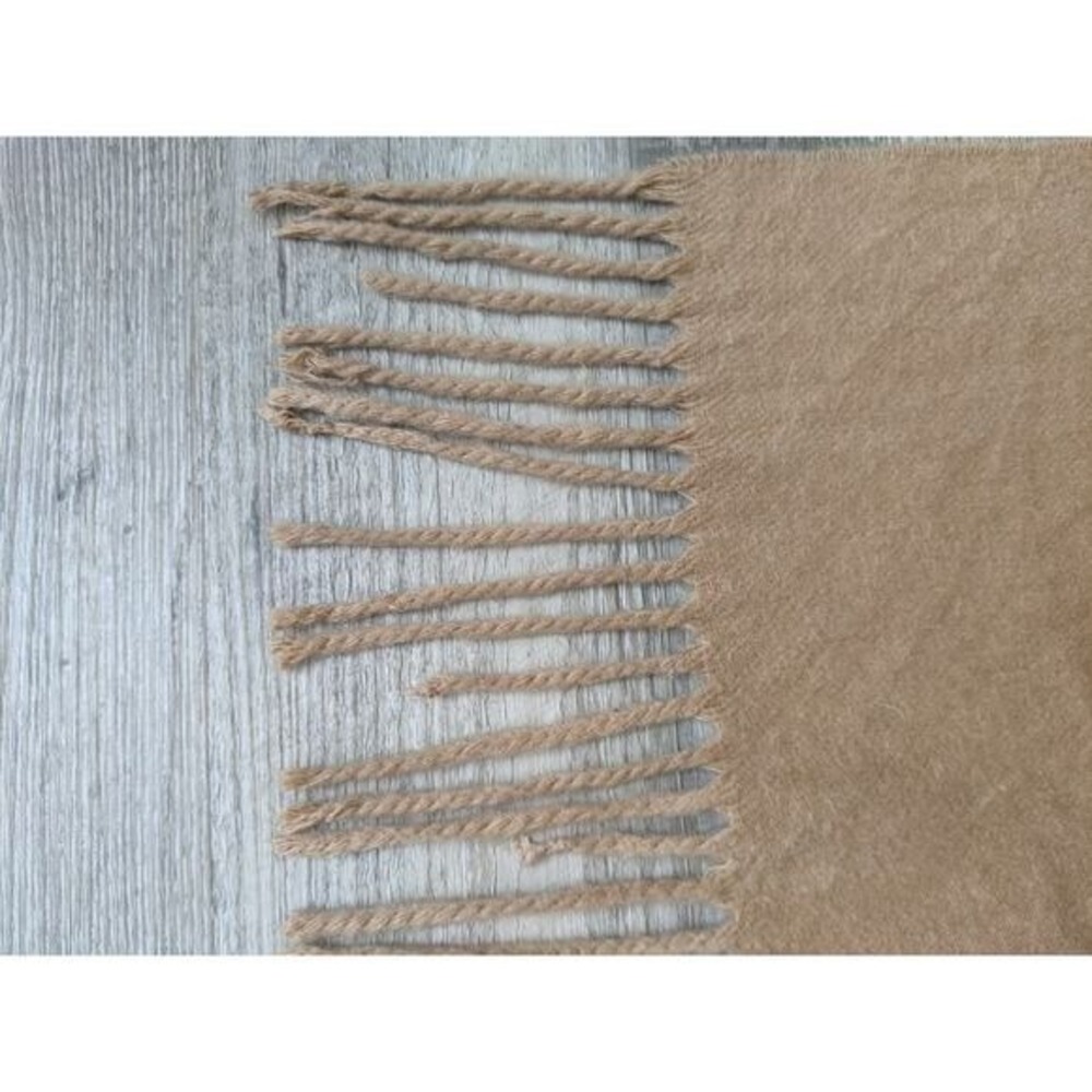 Johnstons Cashmere wrap shawl Tan Floral Made in Scotland Fringe LN/NWOT - Picture 5 of 10